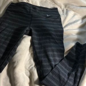 Nike legend leggings